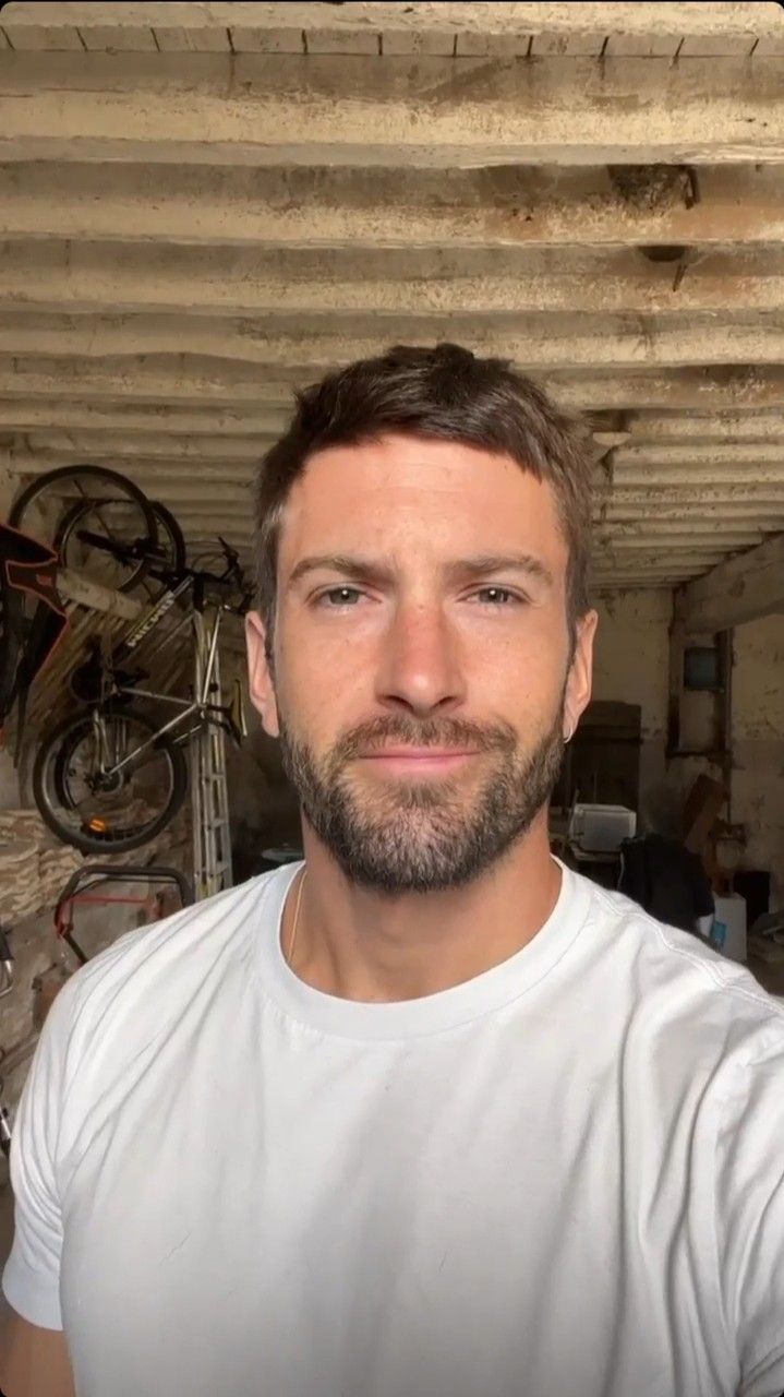 <em><strong>Jan Schneider</strong></em>